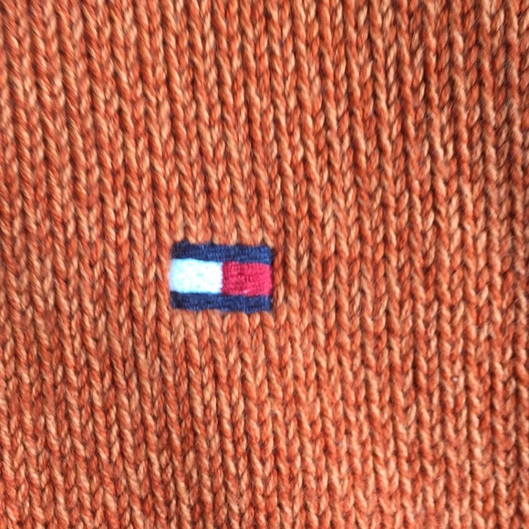Tommy Hilfiger sweater - Picture 2 of 5